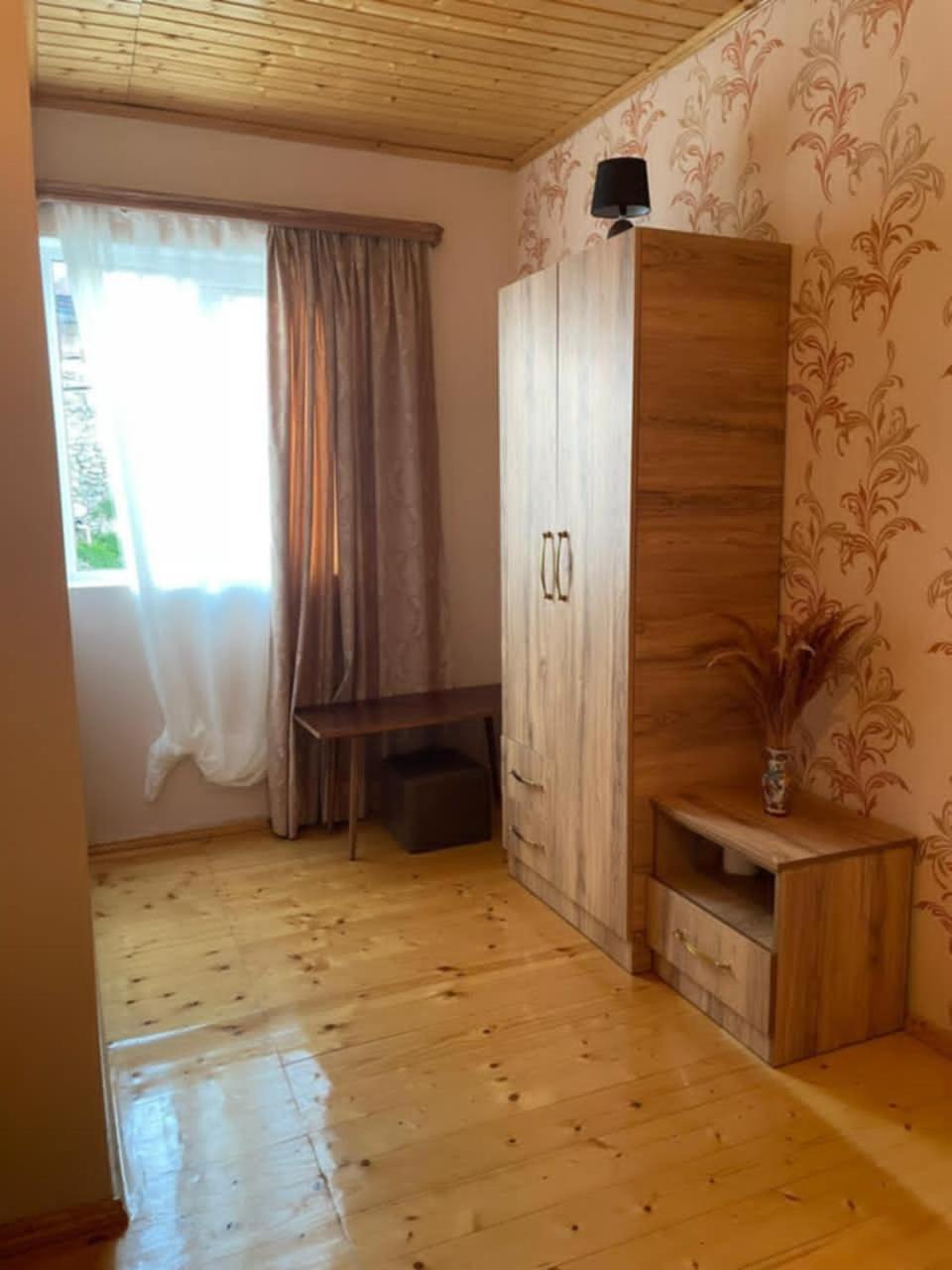 Guest House Nene Mestia Exterior foto